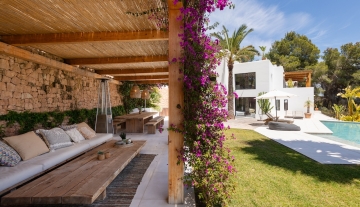 Resa Estates Ibiza for sale villa sea views koop pool and lounge.jpg